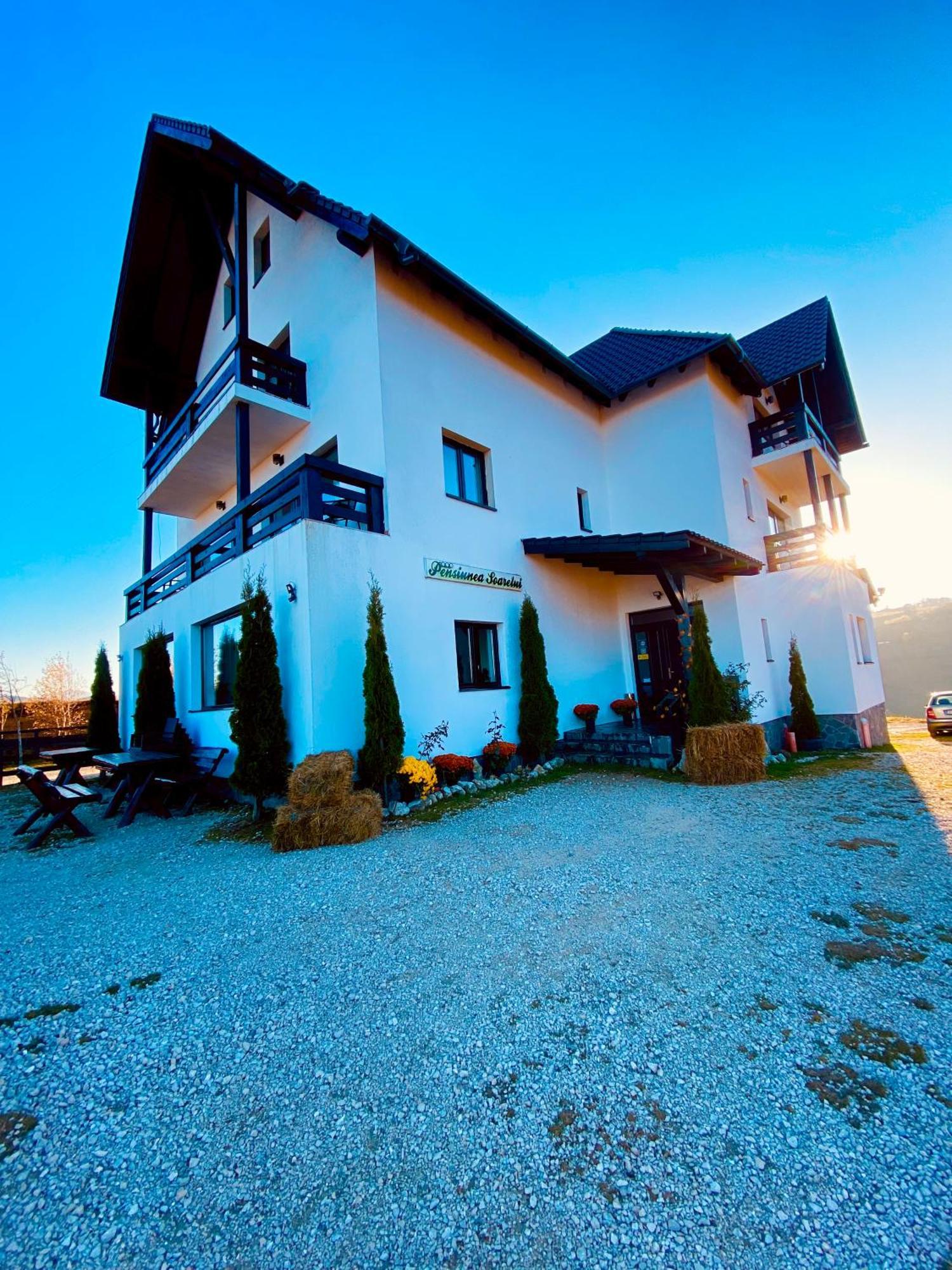 Pensiunea Soarelui Fundata Exterior foto
